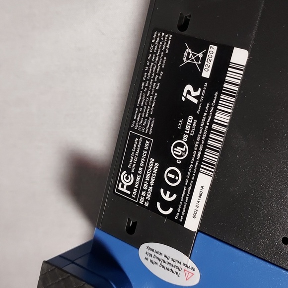 Linksys Wireless Router QRT54G Broadband Router - Picture 6 of 8